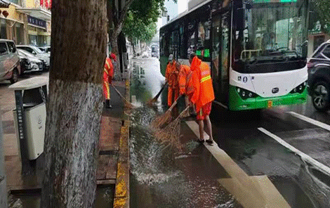 風雨無阻顯擔當 聞汛而動保安全